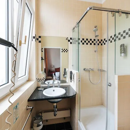 Zum Erbprinzen מלון 3*