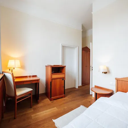 Zum Erbprinzen מלון 3*