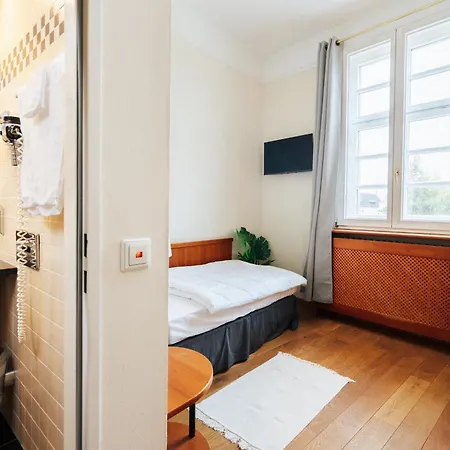 מלון Zum Erbprinzen 3*