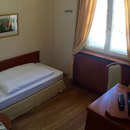 Zum Erbprinzen 3* Schwetzingen