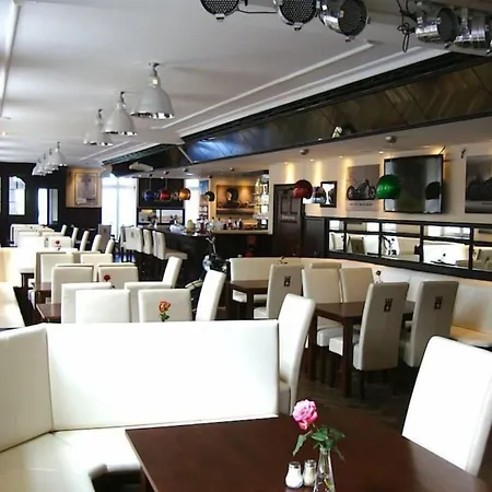 מלון Zum Erbprinzen 3*