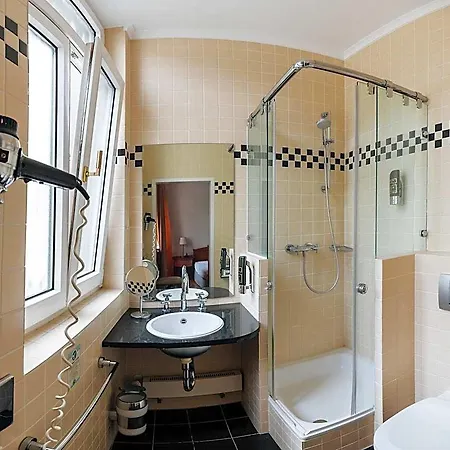 Hotel Zum Erbprinzen 3*